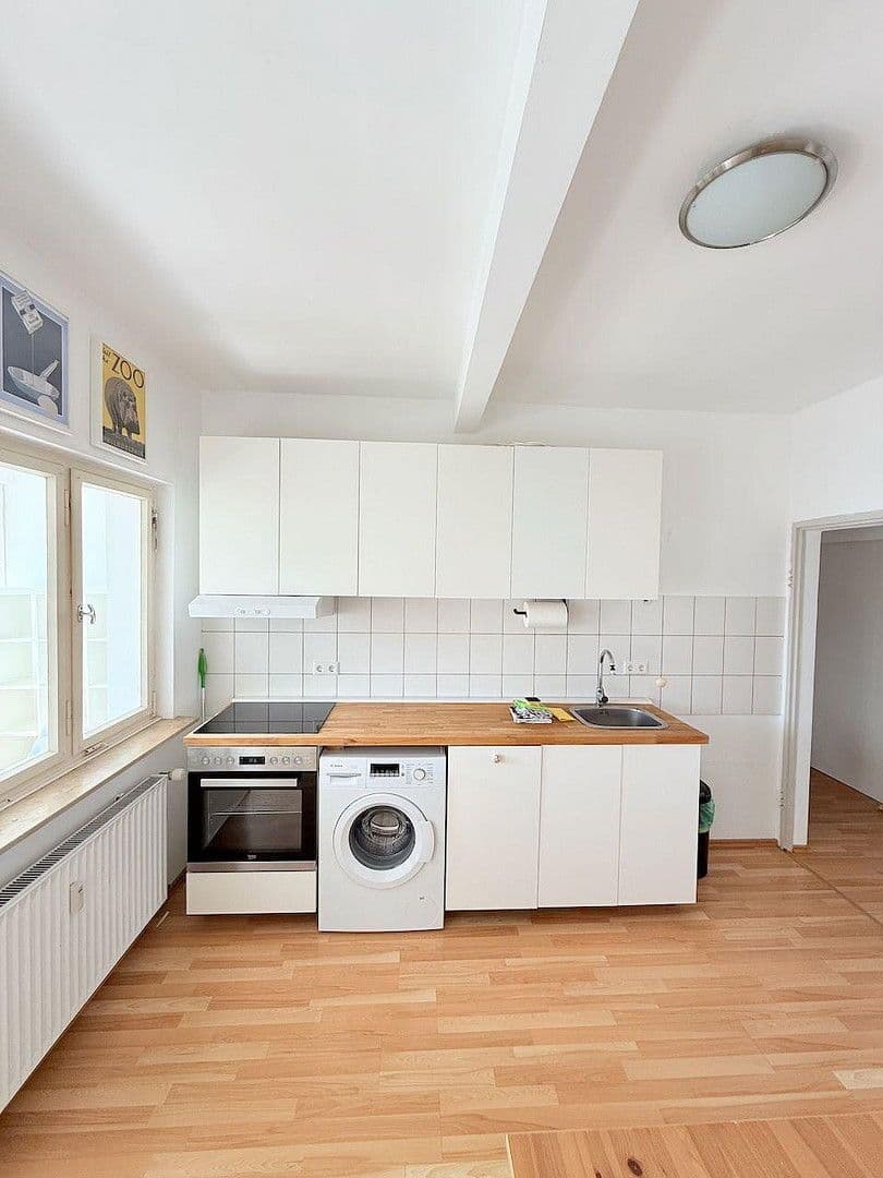 Pronájem bytu 3+1 70 m², Friedrichstraße 22, Bonn, Severní Porýní-Vestfálsko Pronájem bytu 3+1 70 m², Friedrichstraße 22, Bonn, Severní Porýní-Vestfálsko