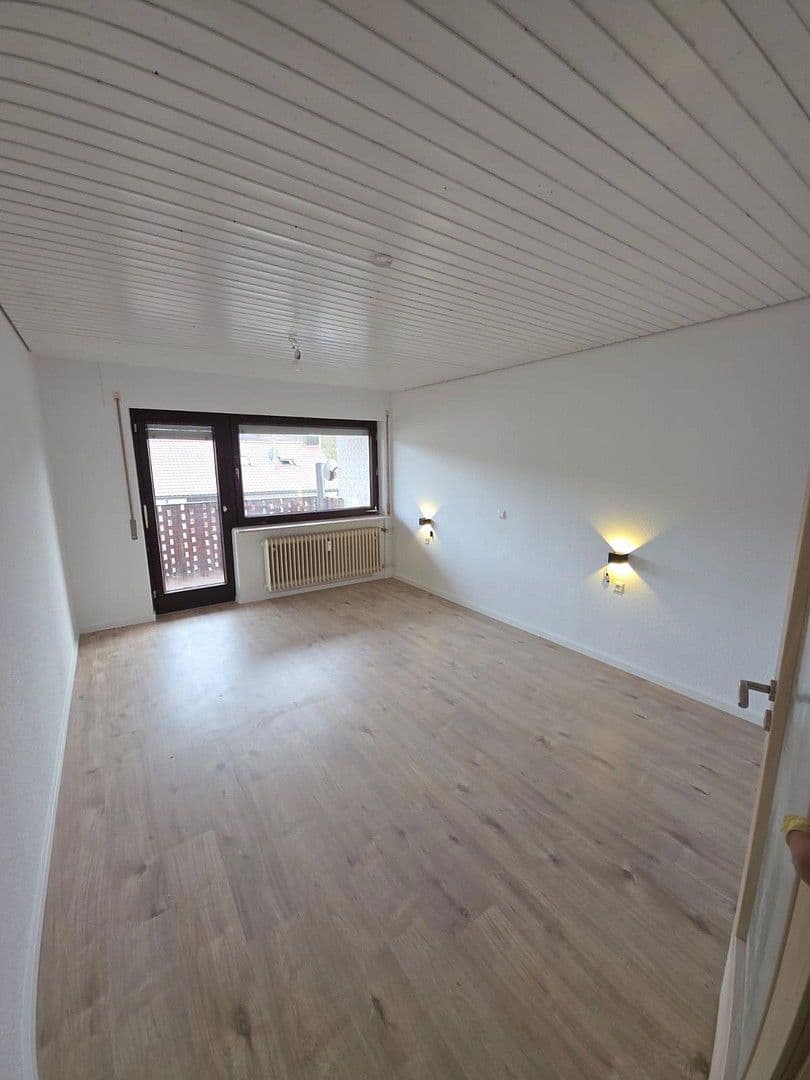 Pronájem bytu 4+1 102 m², Hölzerner Strasse 23, Eberstadt, Bádensko-Württembersko Pronájem bytu 4+1 102 m², Hölzerner Strasse 23, Eberstadt, Bádensko-Württembersko