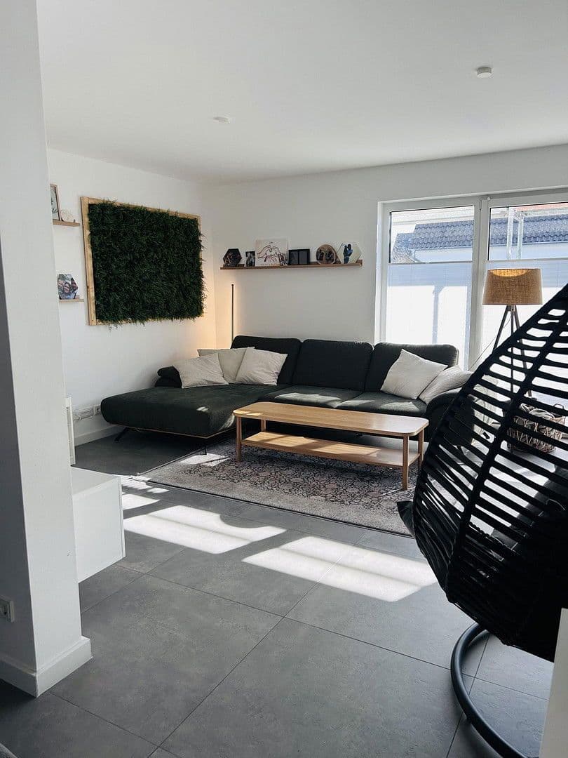 Prodej domu 125 m², pozemek 238 m², Isernhagen, Dolní Sasko Prodej domu 125 m², pozemek 238 m², Isernhagen, Dolní Sasko