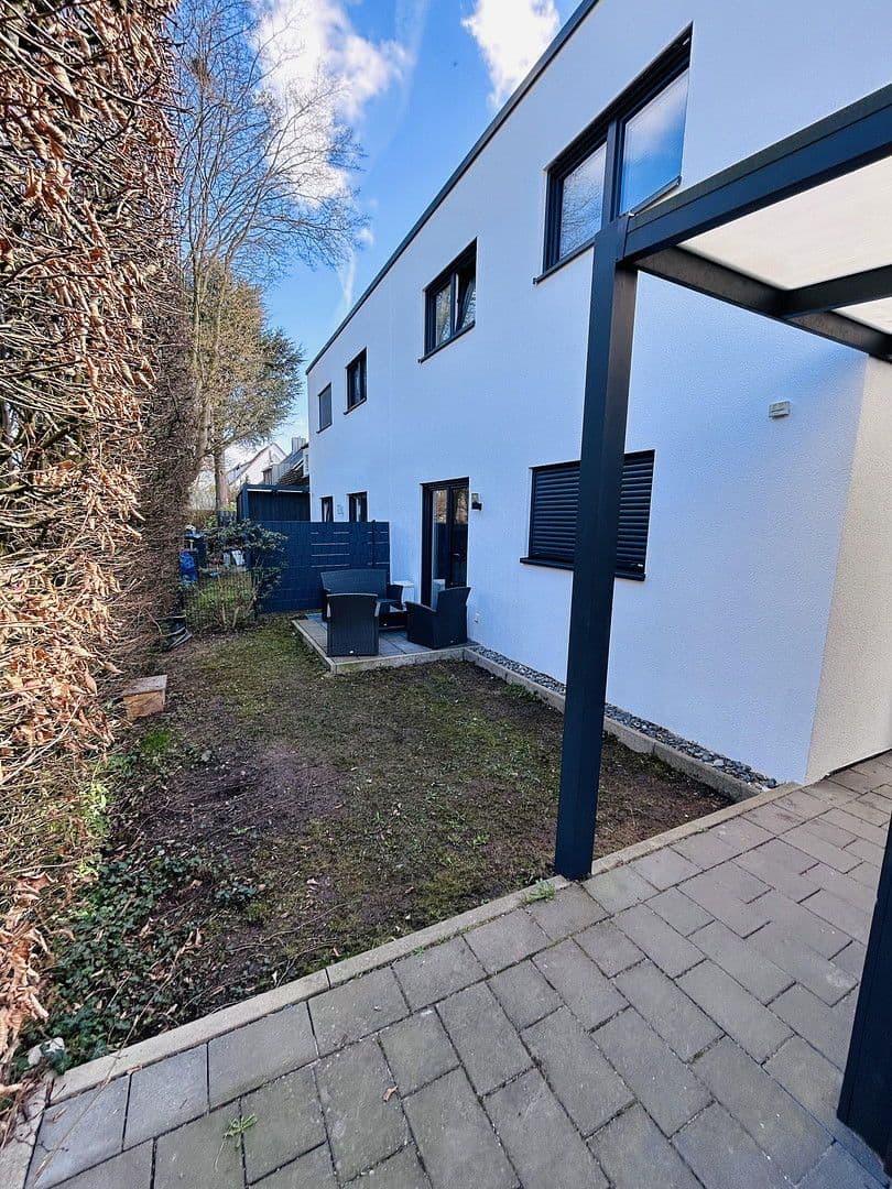 Prodej domu 125 m², pozemek 238 m², Isernhagen, Dolní Sasko Prodej domu 125 m², pozemek 238 m², Isernhagen, Dolní Sasko