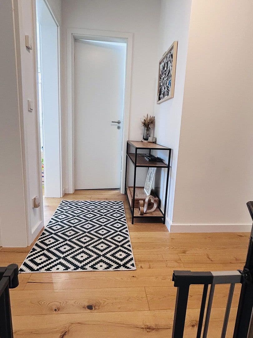 Prodej domu 125 m², pozemek 238 m², Isernhagen, Dolní Sasko Prodej domu 125 m², pozemek 238 m², Isernhagen, Dolní Sasko