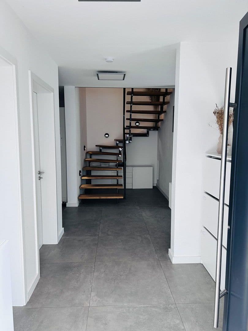 Prodej domu 125 m², pozemek 238 m², Isernhagen, Dolní Sasko Prodej domu 125 m², pozemek 238 m², Isernhagen, Dolní Sasko