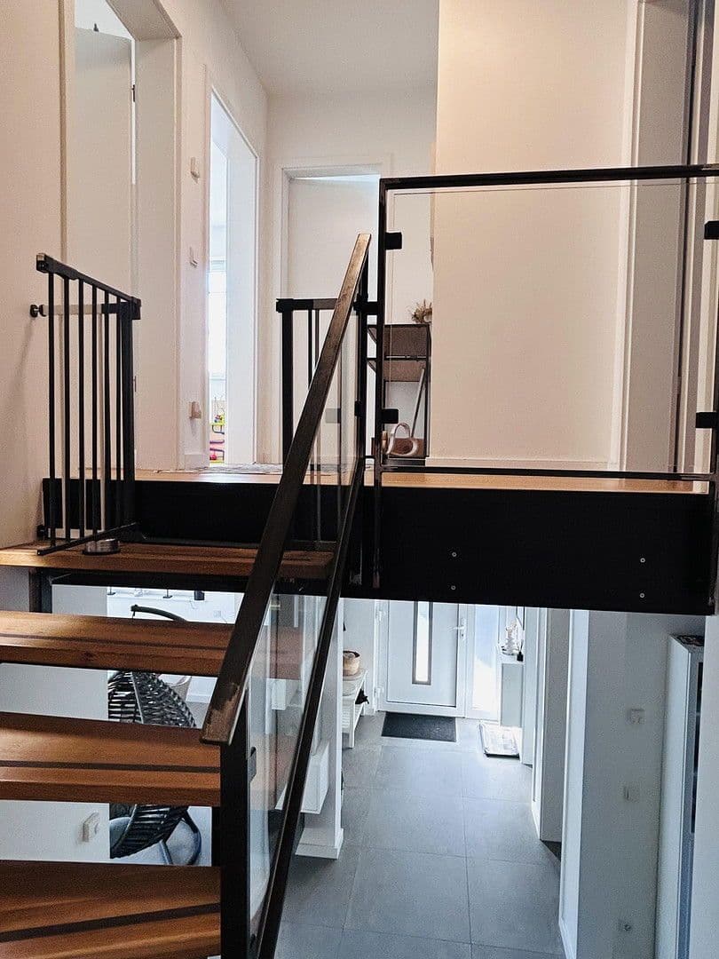 Prodej domu 125 m², pozemek 238 m², Isernhagen, Dolní Sasko Prodej domu 125 m², pozemek 238 m², Isernhagen, Dolní Sasko