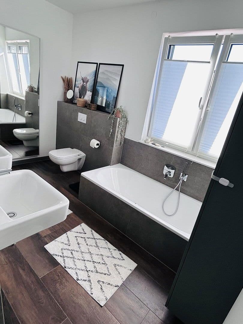 Prodej domu 125 m², pozemek 238 m², Isernhagen, Dolní Sasko Prodej domu 125 m², pozemek 238 m², Isernhagen, Dolní Sasko