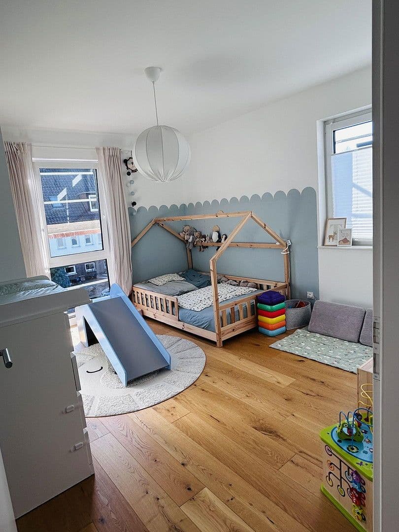 Prodej domu 125 m², pozemek 238 m², Isernhagen, Dolní Sasko Prodej domu 125 m², pozemek 238 m², Isernhagen, Dolní Sasko