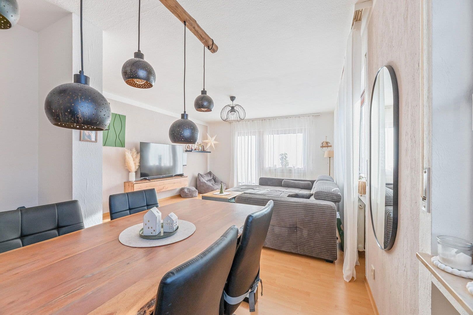 Pronájem bytu 3+kk 85 m², Beuren, Bádensko-Württembersko Pronájem bytu 3+kk 85 m², Beuren, Bádensko-Württembersko