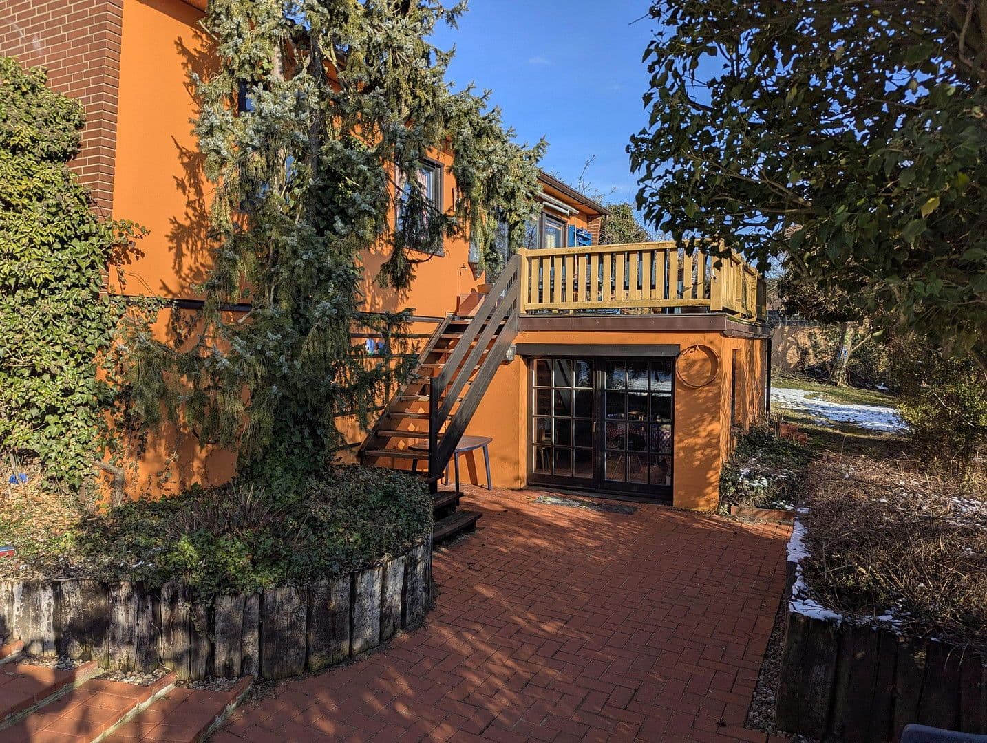 Prodej domu 106 m², pozemek 1.130 m², Celle, Dolní Sasko Prodej domu 106 m², pozemek 1.130 m², Celle, Dolní Sasko