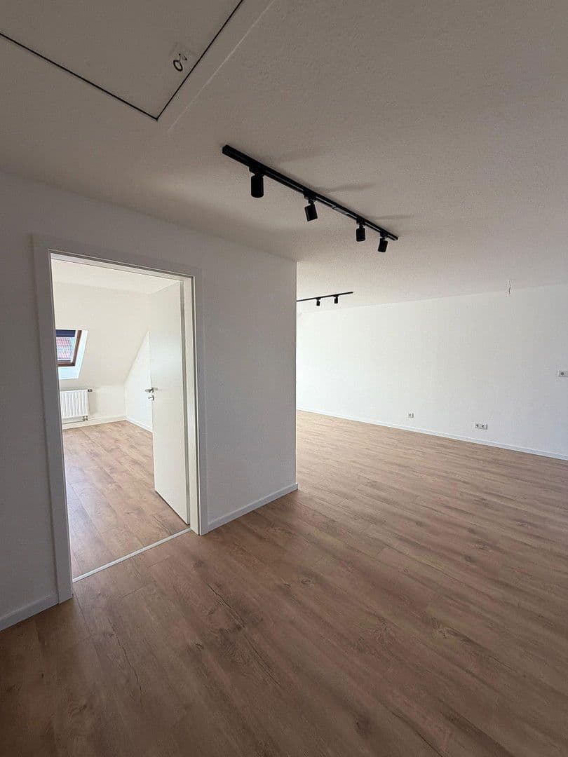Pronájem bytu 2+1 49 m², Ferdinand-Jost-Straße 37, Leipzig, Sasko Pronájem bytu 2+1 49 m², Ferdinand-Jost-Straße 37, Leipzig, Sasko