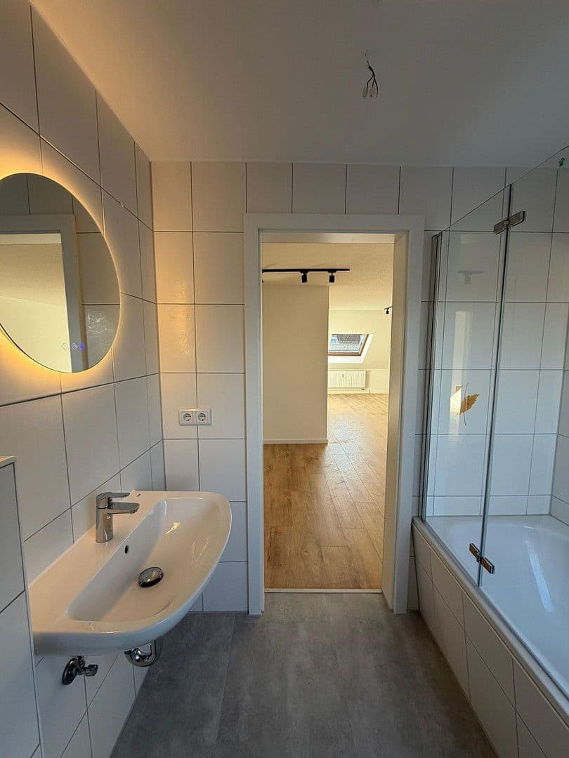 Pronájem bytu 2+1 49 m², Ferdinand-Jost-Straße 37, Leipzig, Sasko Pronájem bytu 2+1 49 m², Ferdinand-Jost-Straße 37, Leipzig, Sasko