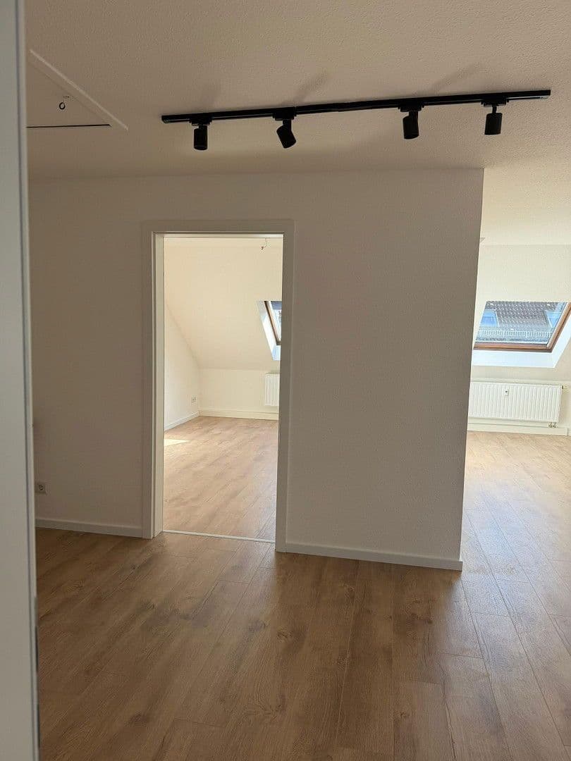 Pronájem bytu 2+1 49 m², Ferdinand-Jost-Straße 37, Leipzig, Sasko Pronájem bytu 2+1 49 m², Ferdinand-Jost-Straße 37, Leipzig, Sasko