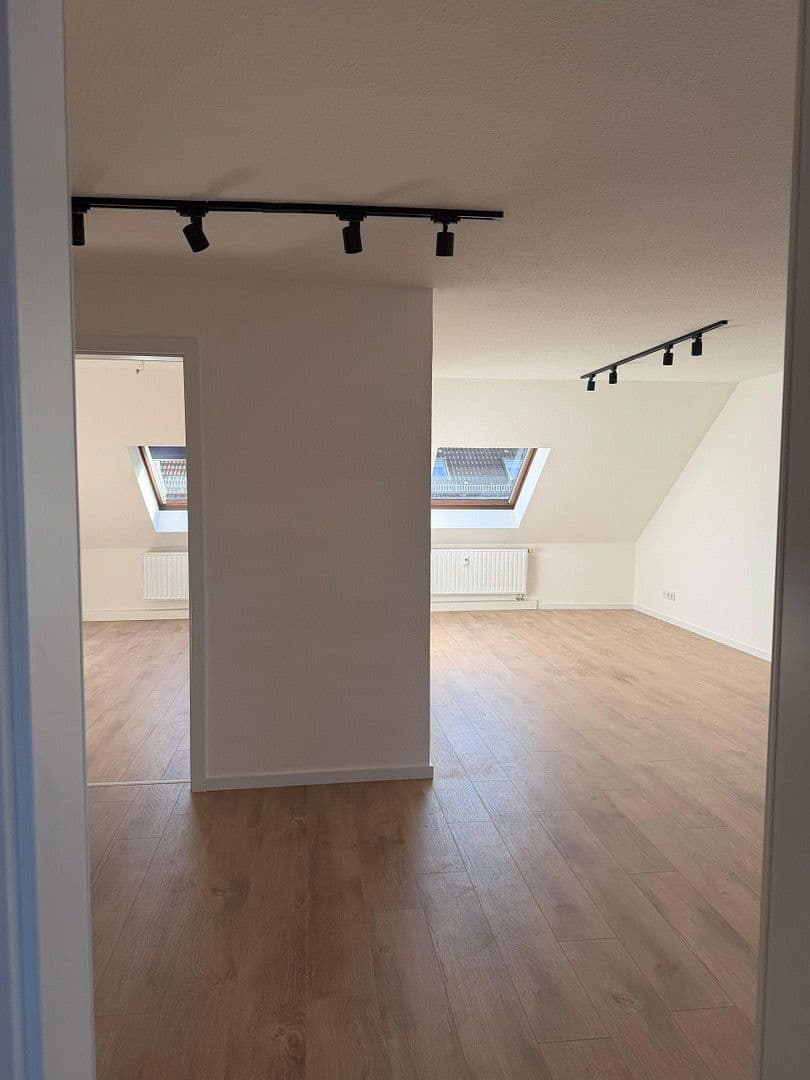 Pronájem bytu 2+1 49 m², Ferdinand-Jost-Straße 37, Leipzig, Sasko Pronájem bytu 2+1 49 m², Ferdinand-Jost-Straße 37, Leipzig, Sasko