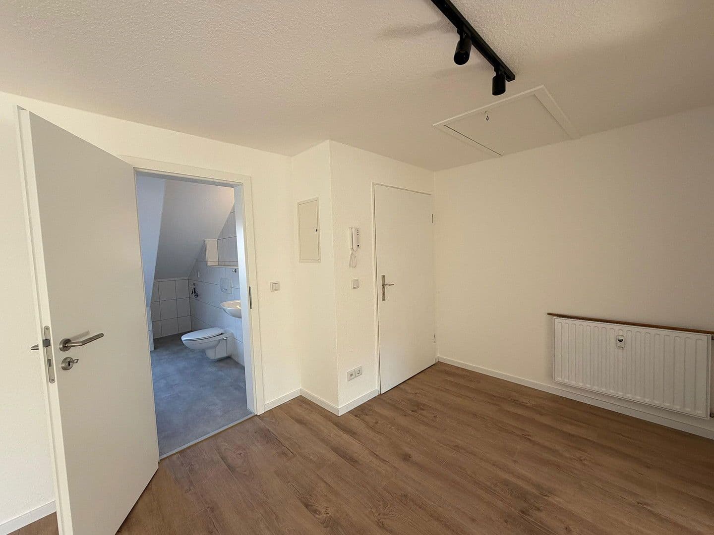 Pronájem bytu 2+1 49 m², Ferdinand-Jost-Straße 37, Leipzig, Sasko Pronájem bytu 2+1 49 m², Ferdinand-Jost-Straße 37, Leipzig, Sasko