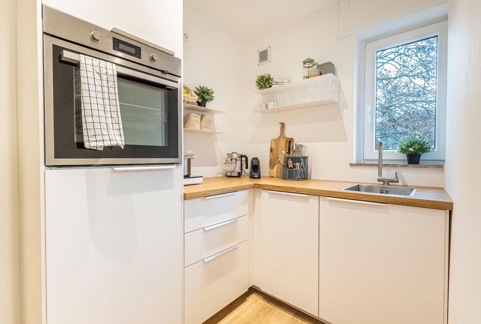Pronájem bytu 1+kk 43 m², Theresenstraße 6, Königstein im Taunus, Hessen Pronájem bytu 1+kk 43 m², Theresenstraße 6, Königstein im Taunus, Hessen