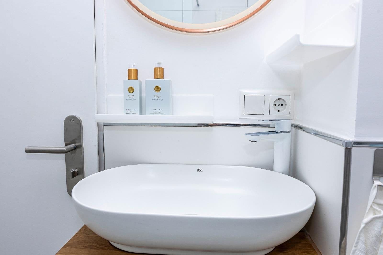 Pronájem bytu 1+kk 43 m², Theresenstraße 6, Königstein im Taunus, Hessen Pronájem bytu 1+kk 43 m², Theresenstraße 6, Königstein im Taunus, Hessen