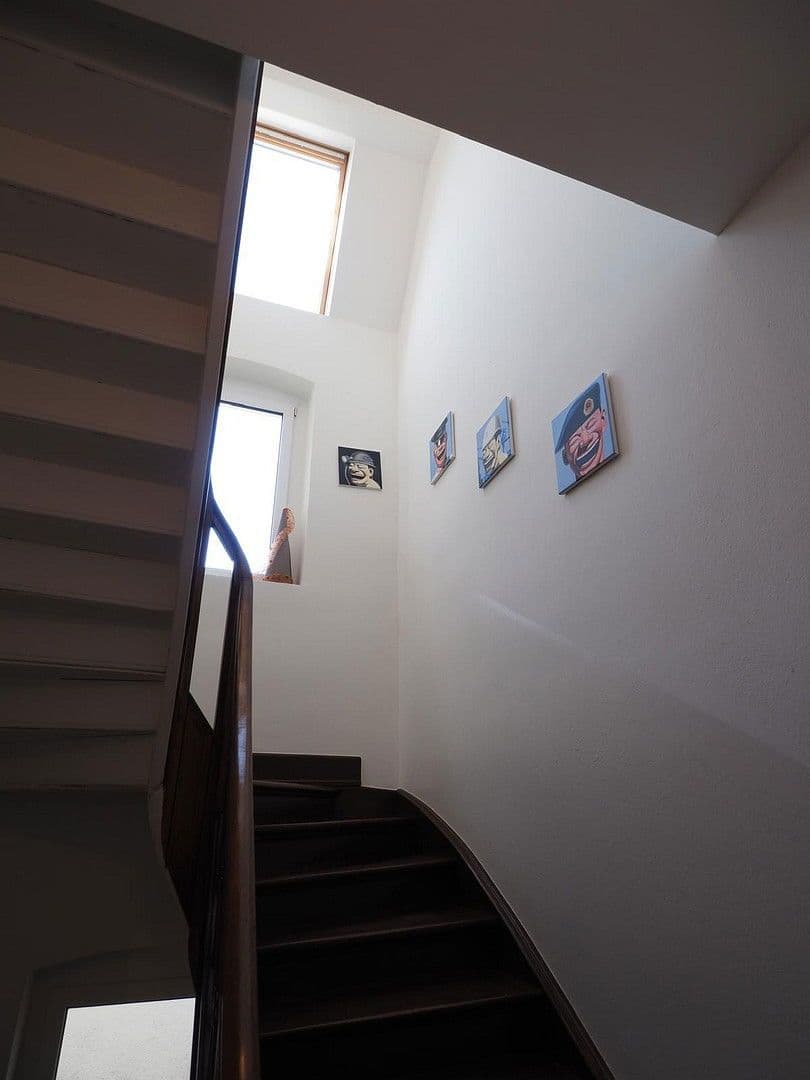 Prodej bytu 3+1 106 m², Bonn, Severní Porýní-Vestfálsko Prodej bytu 3+1 106 m², Bonn, Severní Porýní-Vestfálsko