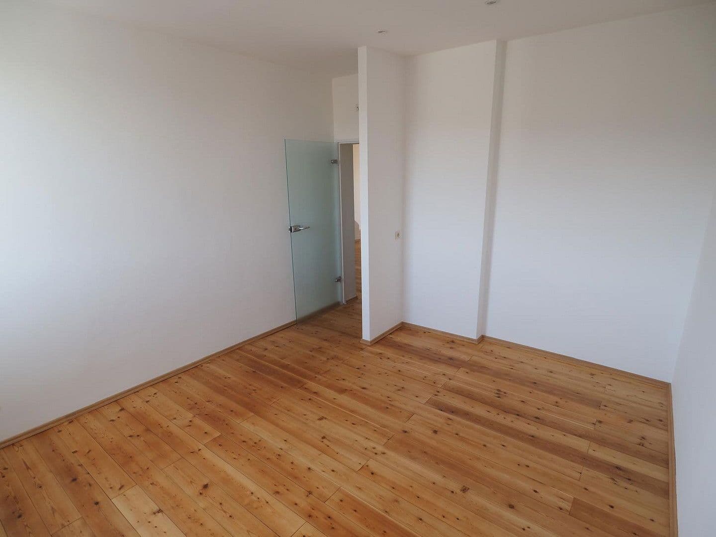 Prodej bytu 3+1 106 m², Bonn, Severní Porýní-Vestfálsko Prodej bytu 3+1 106 m², Bonn, Severní Porýní-Vestfálsko