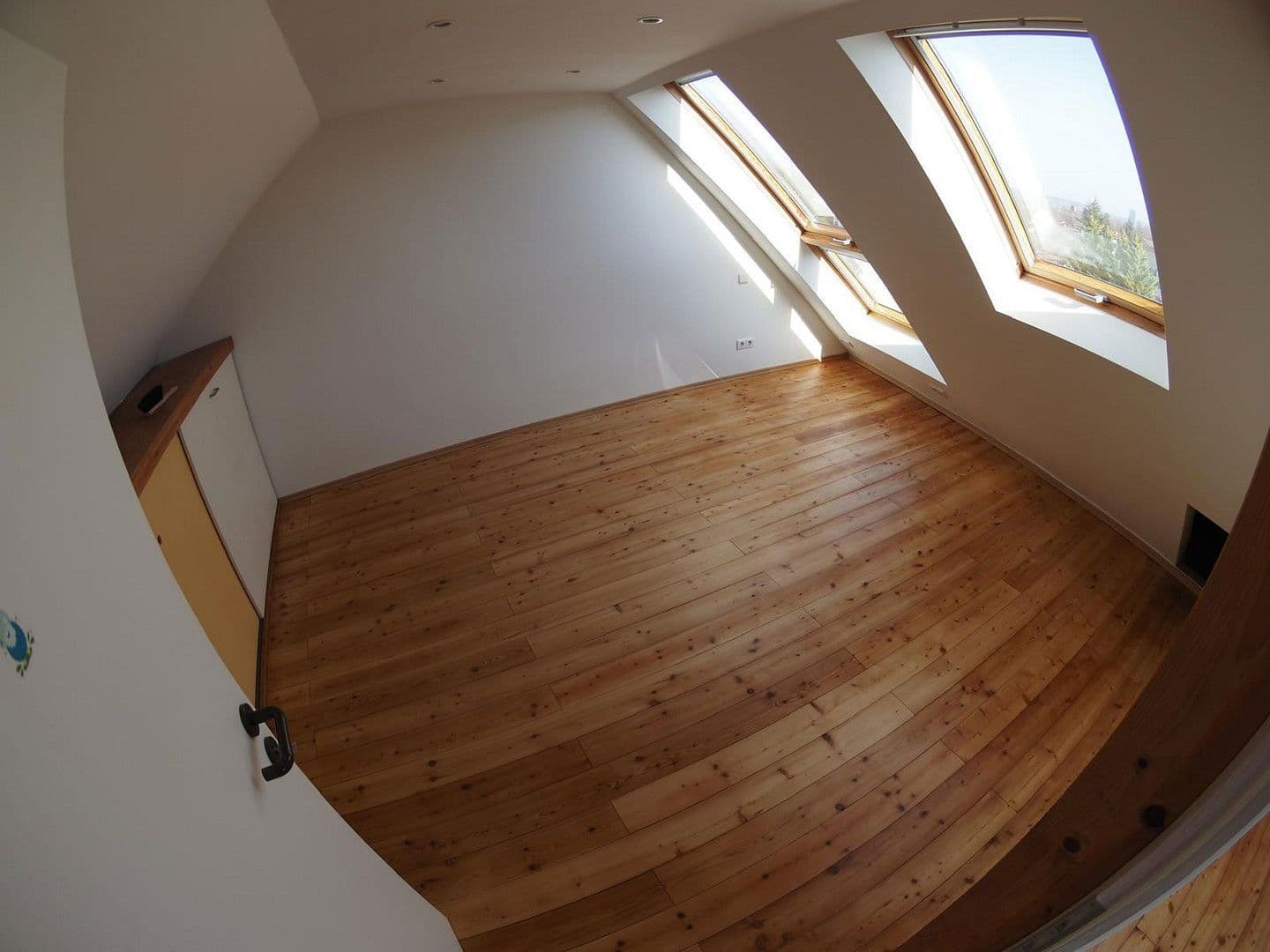 Prodej bytu 3+1 106 m², Bonn, Severní Porýní-Vestfálsko Prodej bytu 3+1 106 m², Bonn, Severní Porýní-Vestfálsko