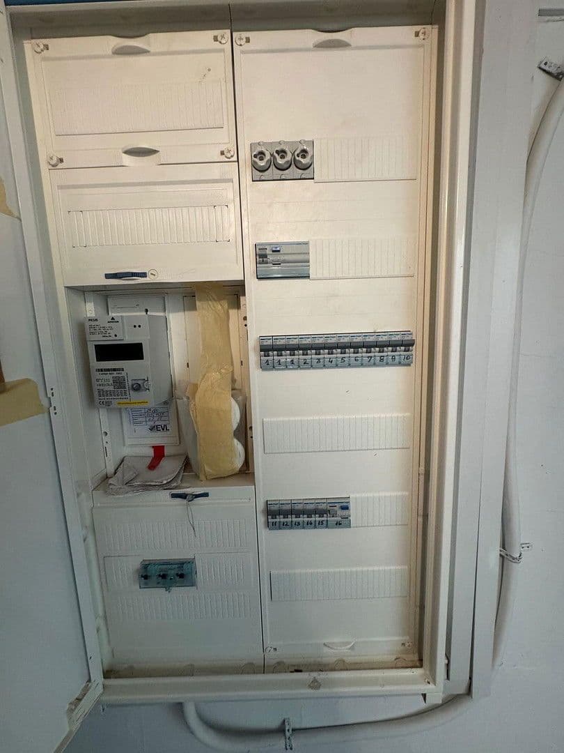 Prodej domu 200 m², pozemek 668 m², Leverkusen, Severní Porýní-Vestfálsko Prodej domu 200 m², pozemek 668 m², Leverkusen, Severní Porýní-Vestfálsko