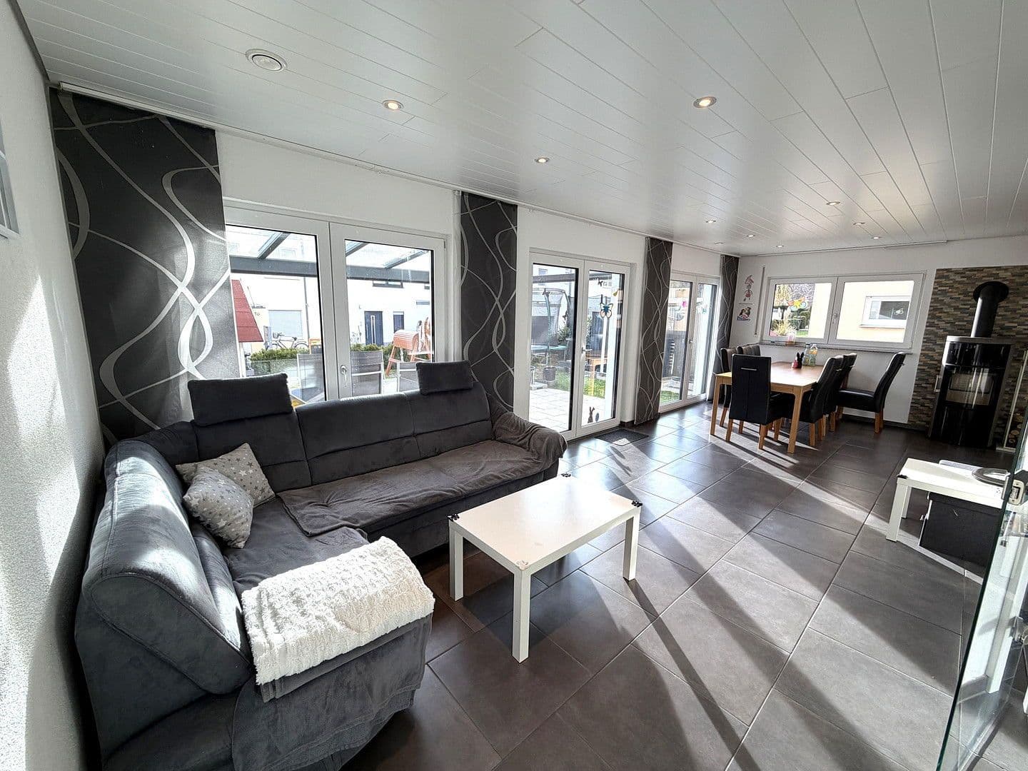 Prodej domu 148 m², pozemek 276 m², Baltmannsweiler, Bádensko-Württembersko Prodej domu 148 m², pozemek 276 m², Baltmannsweiler, Bádensko-Württembersko