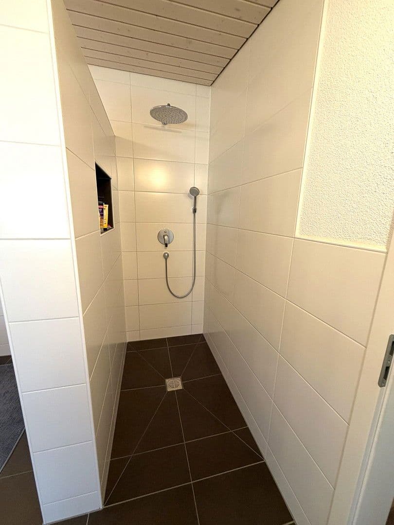 Prodej domu 148 m², pozemek 276 m², Baltmannsweiler, Bádensko-Württembersko Prodej domu 148 m², pozemek 276 m², Baltmannsweiler, Bádensko-Württembersko