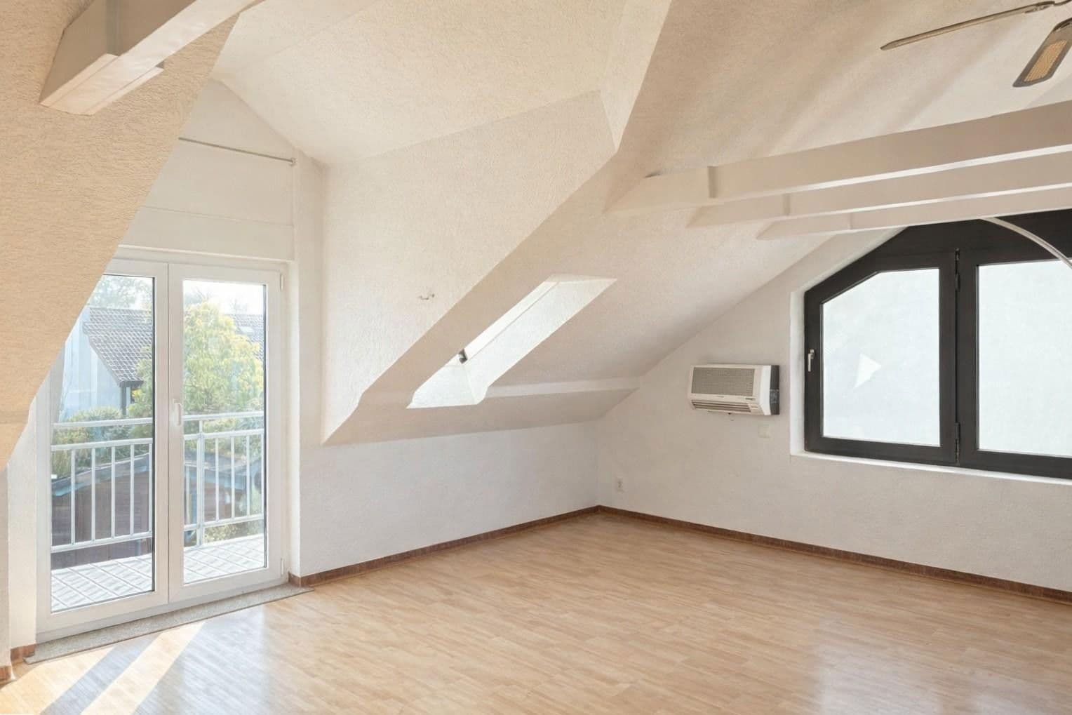 Pronájem bytu 4+kk 138 m², Dietzenbach, Hessen Pronájem bytu 4+kk 138 m², Dietzenbach, Hessen