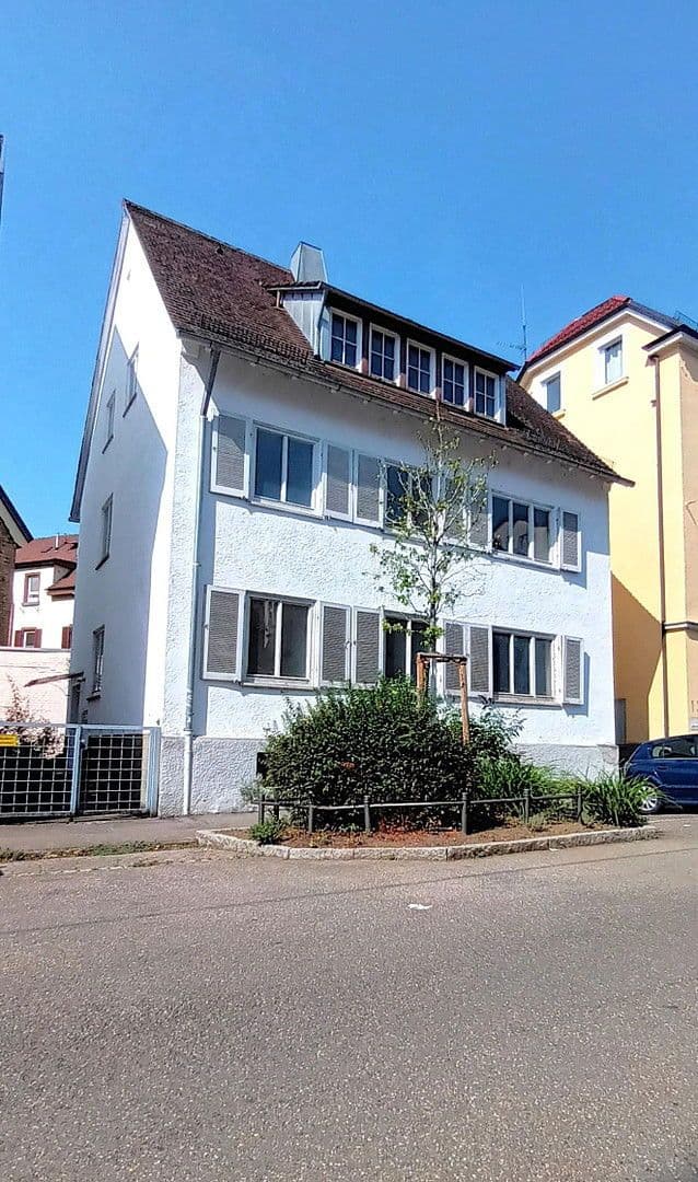 Prodej domu 196 m², pozemek 164 m², Stuttgart, Bádensko-Württembersko Prodej domu 196 m², pozemek 164 m², Stuttgart, Bádensko-Württembersko