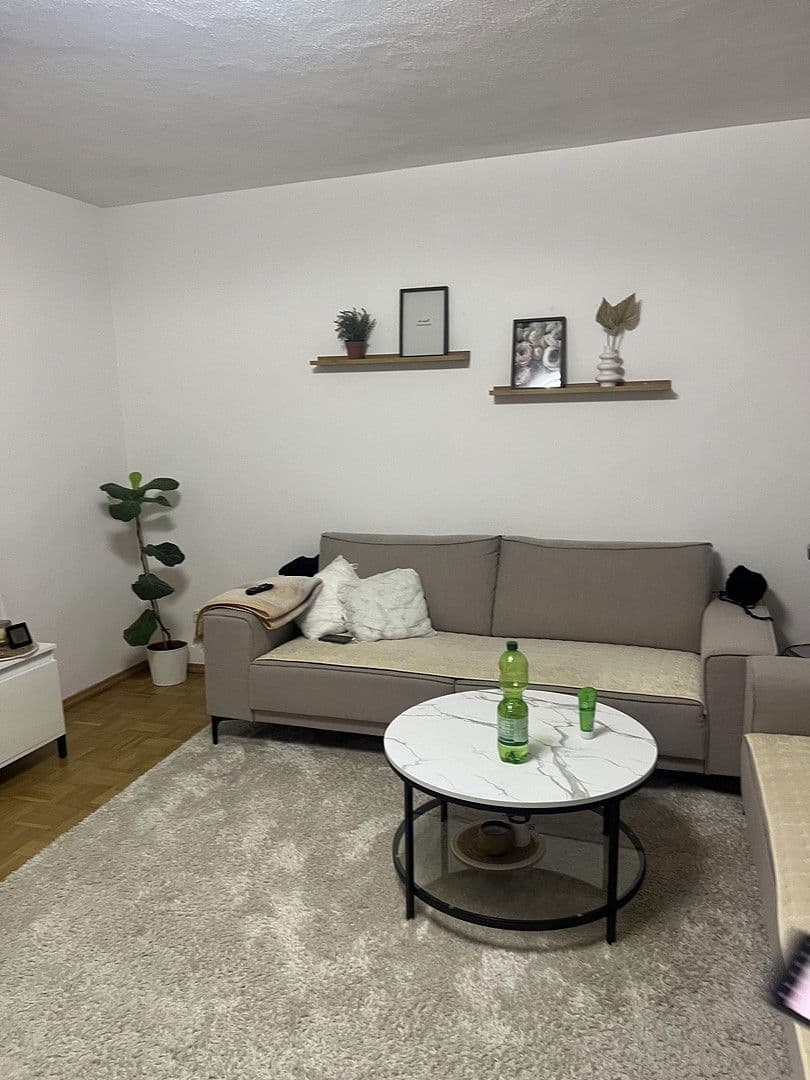 Pronájem bytu 3+1 79 m², Kleiststraße 43, Ingolstadt, Bavorsko Pronájem bytu 3+1 79 m², Kleiststraße 43, Ingolstadt, Bavorsko