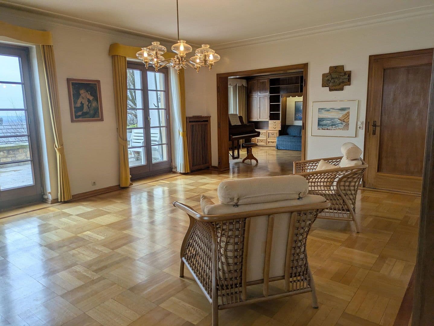 Prodej domu 253 m², pozemek 593 m², Hegelstraße 1, Weinheim, Bádensko-Württembersko Prodej domu 253 m², pozemek 593 m², Hegelstraße 1, Weinheim, Bádensko-Württembersko