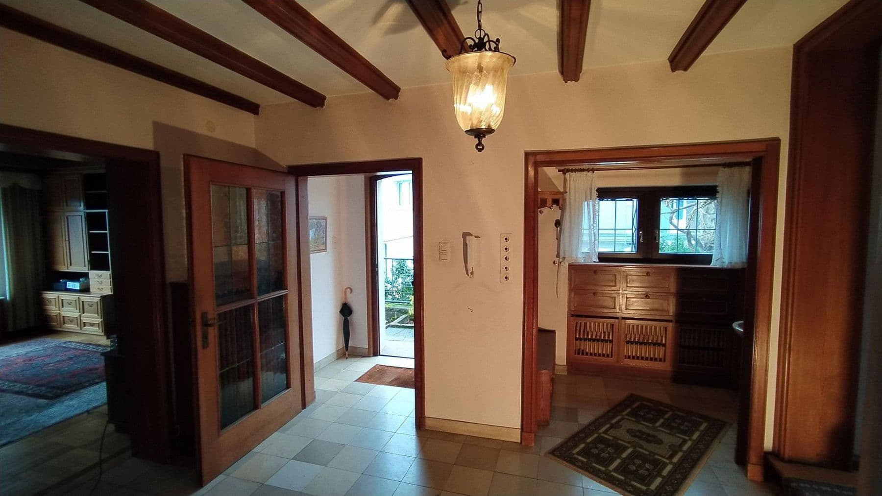 Prodej domu 253 m², pozemek 593 m², Hegelstraße 1, Weinheim, Bádensko-Württembersko Prodej domu 253 m², pozemek 593 m², Hegelstraße 1, Weinheim, Bádensko-Württembersko