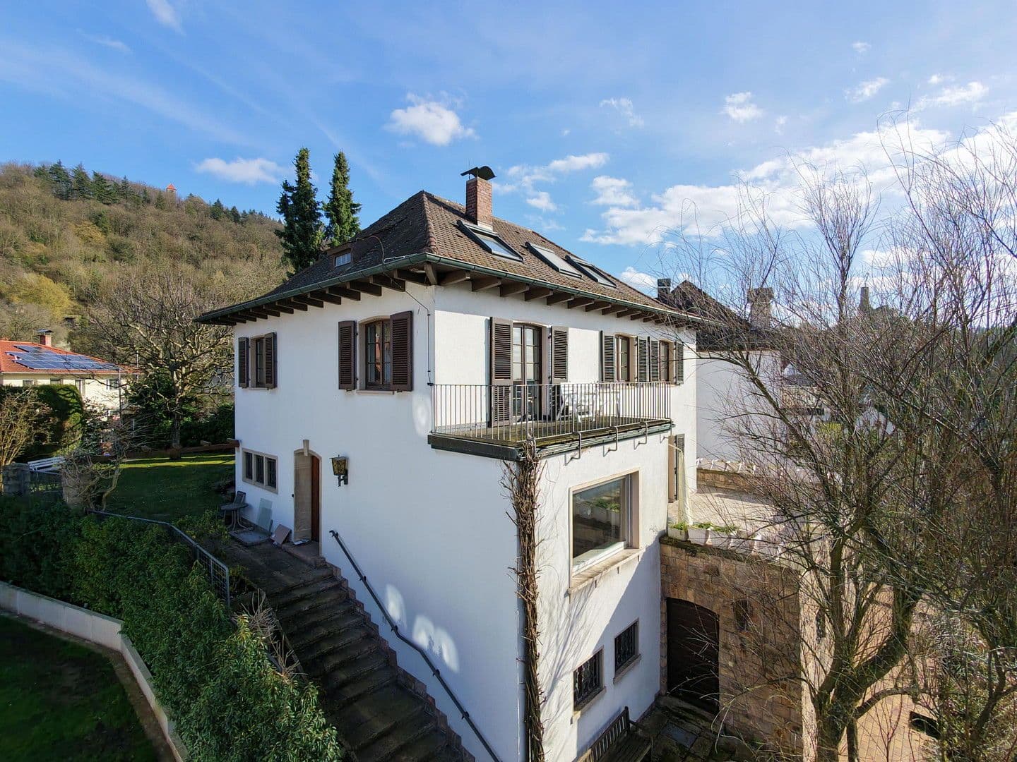 Prodej domu 253 m², pozemek 593 m², Hegelstraße 1, Weinheim, Bádensko-Württembersko Prodej domu 253 m², pozemek 593 m², Hegelstraße 1, Weinheim, Bádensko-Württembersko