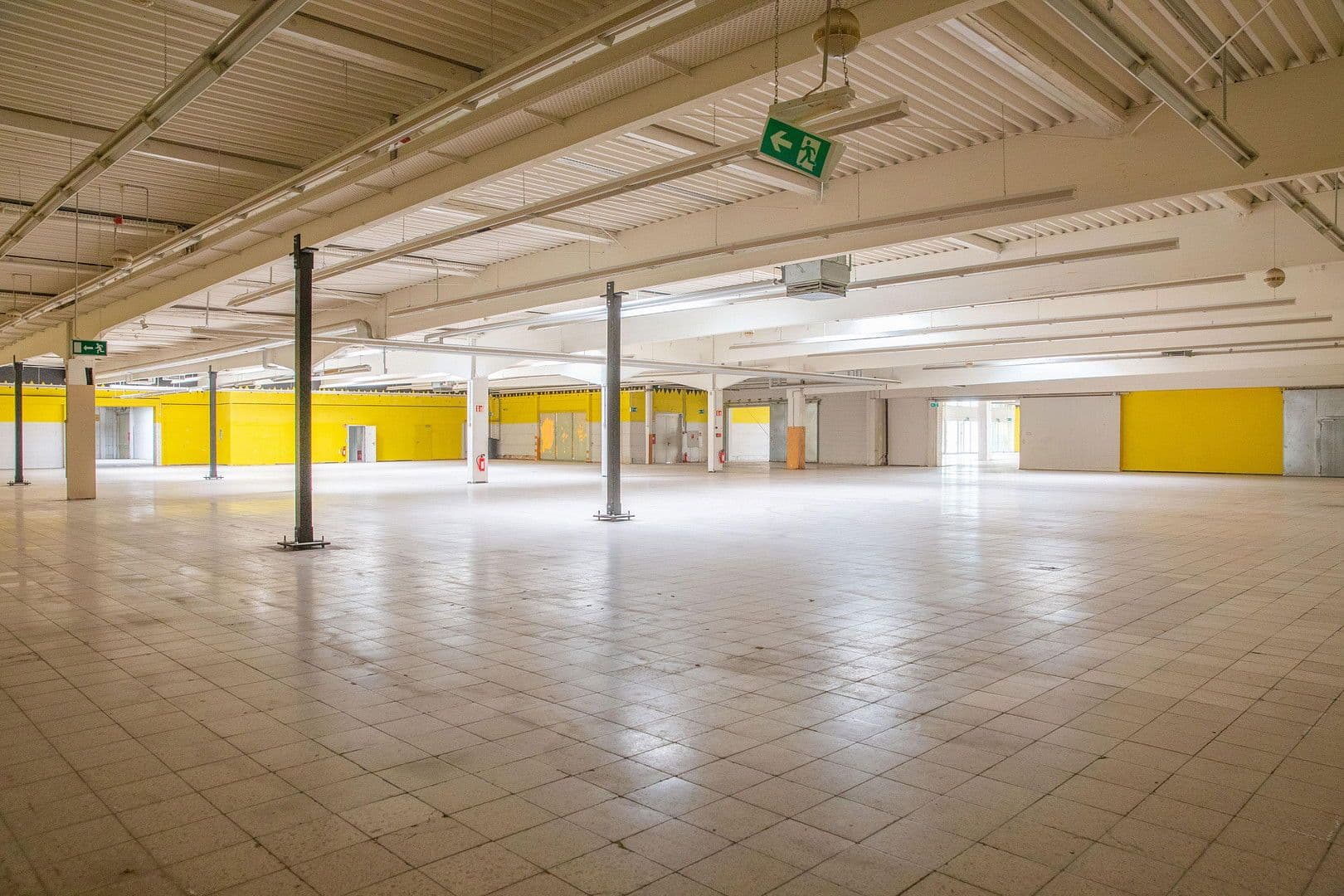 Pronájem nebytového prostoru 12.190 m², Otto-Lilienthal-Straße 44, Dinslaken, Severní Porýní-Vestfálsko Pronájem nebytového prostoru 12.190 m², Otto-Lilienthal-Straße 44, Dinslaken, Severní Porýní-Vestfálsko