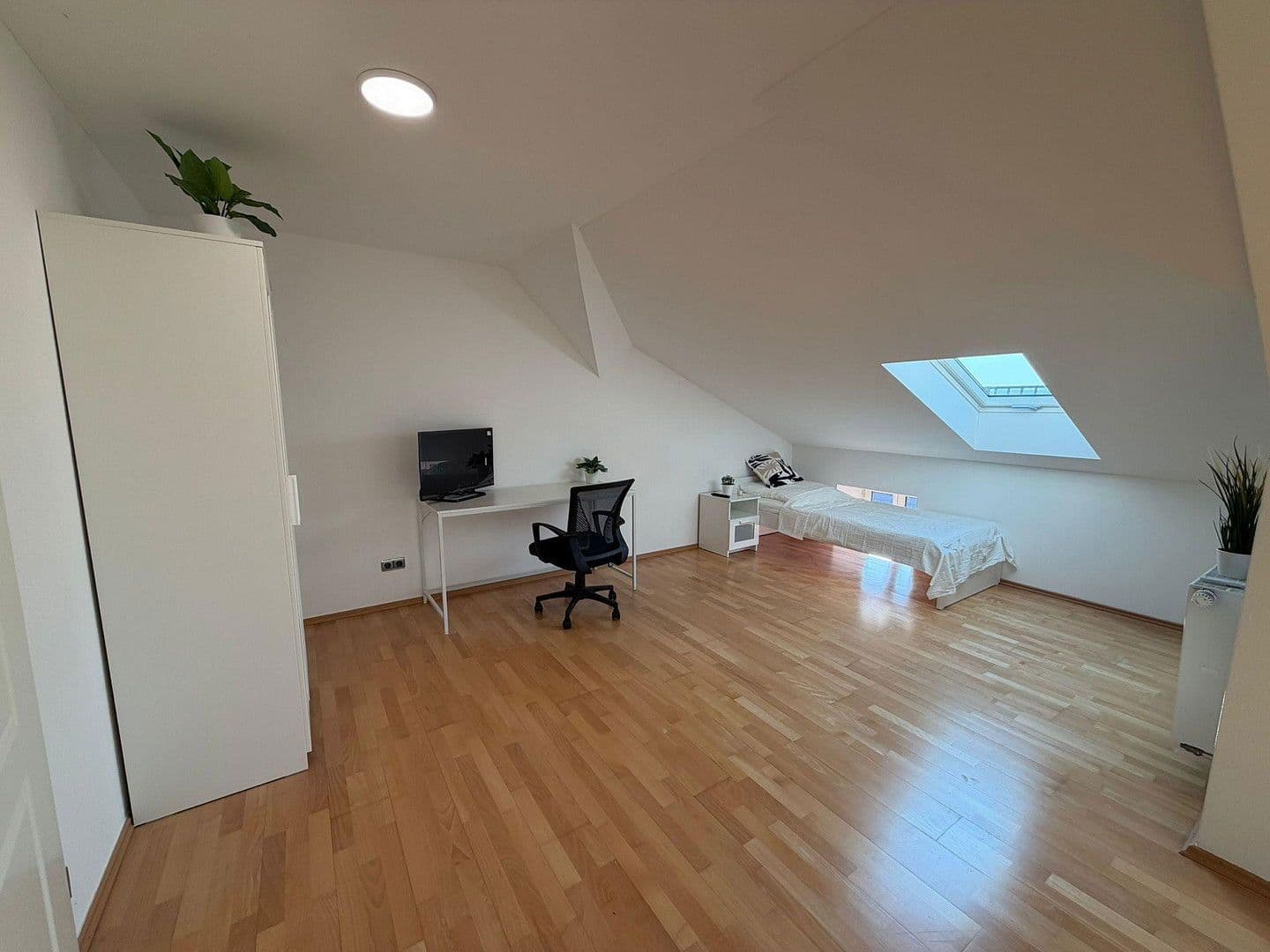 Pronájem bytu 1+1 297 m², Wörthstraße 1B, Bamberg, Bavorsko Pronájem bytu 1+1 297 m², Wörthstraße 1B, Bamberg, Bavorsko