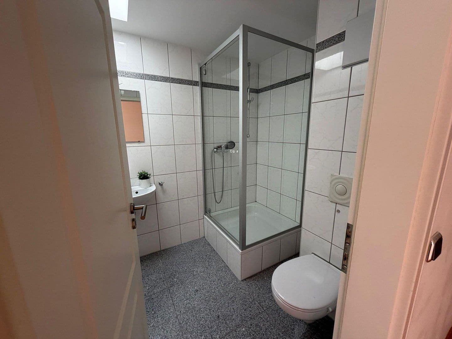 Pronájem bytu 1+1 297 m², Wörthstraße 1B, Bamberg, Bavorsko Pronájem bytu 1+1 297 m², Wörthstraße 1B, Bamberg, Bavorsko