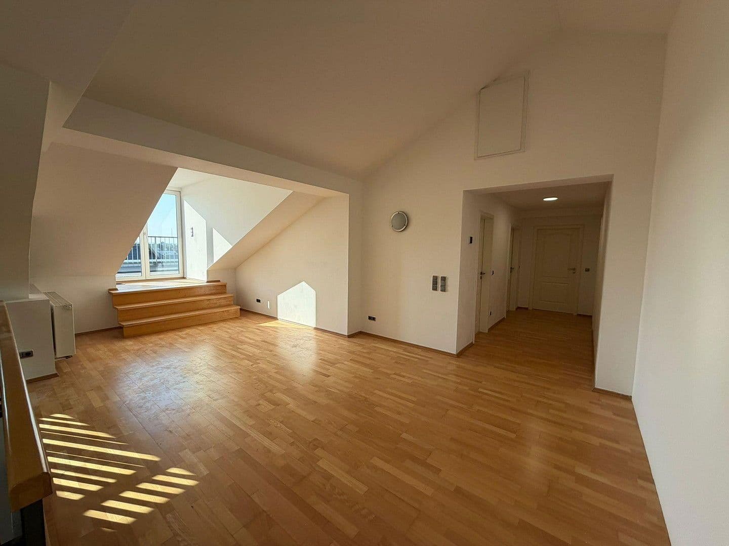 Pronájem bytu 1+1 297 m², Wörthstraße 1B, Bamberg, Bavorsko Pronájem bytu 1+1 297 m², Wörthstraße 1B, Bamberg, Bavorsko