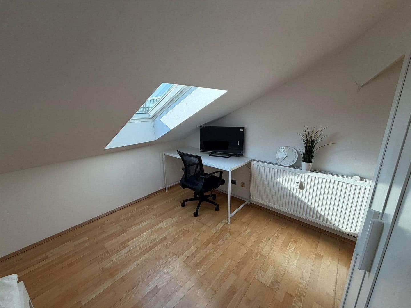 Pronájem bytu 1+1 297 m², Wörthstraße 1B, Bamberg, Bavorsko Pronájem bytu 1+1 297 m², Wörthstraße 1B, Bamberg, Bavorsko