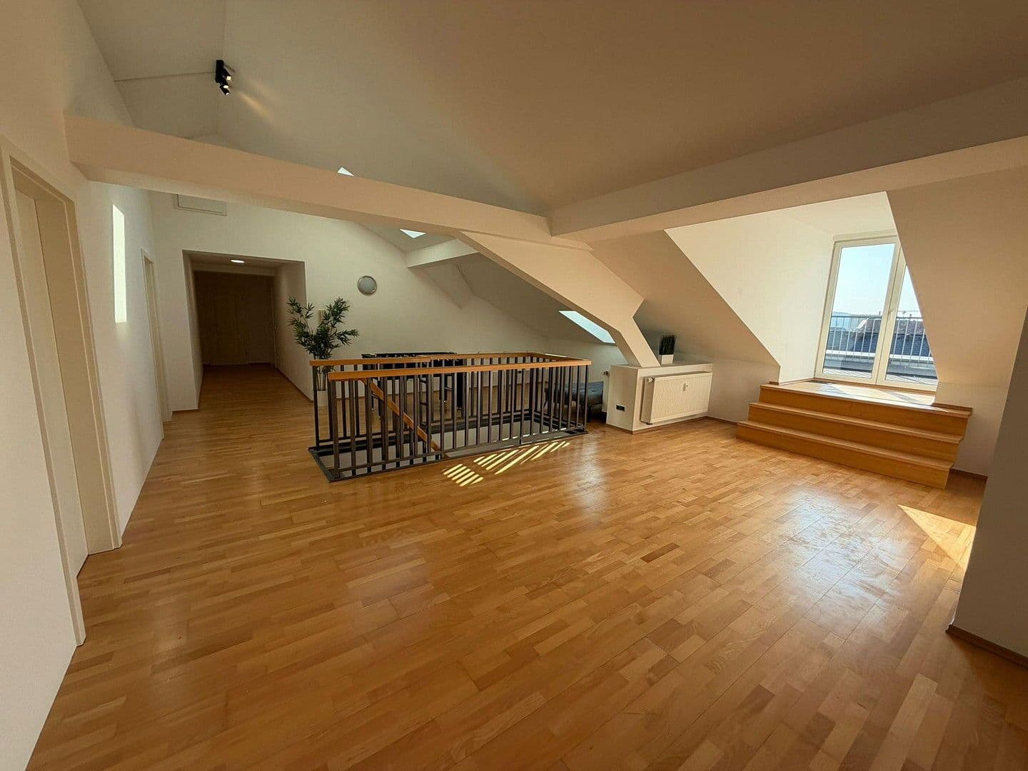 Pronájem bytu 1+1 297 m², Wörthstraße 1B, Bamberg, Bavorsko Pronájem bytu 1+1 297 m², Wörthstraße 1B, Bamberg, Bavorsko