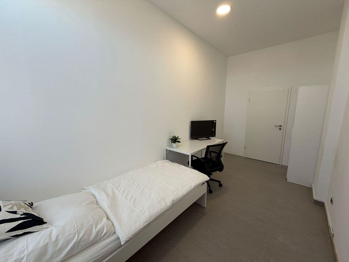 Pronájem bytu 1+1 297 m², Wörthstraße 1B, Bamberg, Bavorsko Pronájem bytu 1+1 297 m², Wörthstraße 1B, Bamberg, Bavorsko