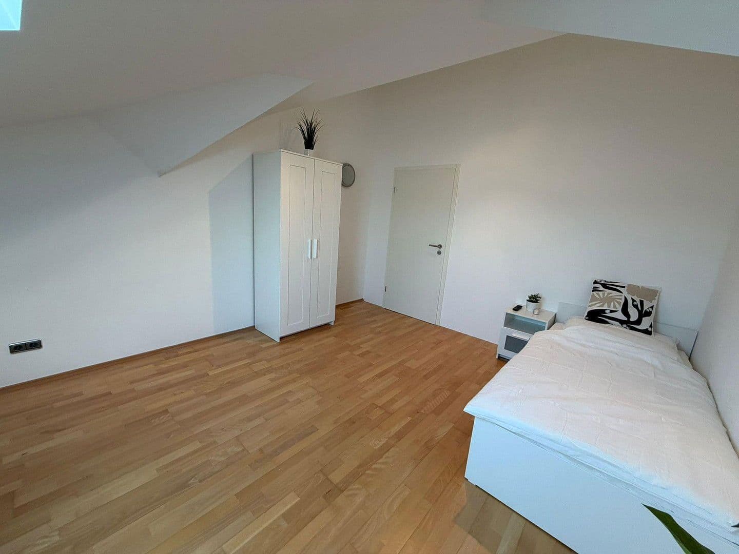 Pronájem bytu 1+1 297 m², Wörthstraße 1B, Bamberg, Bavorsko Pronájem bytu 1+1 297 m², Wörthstraße 1B, Bamberg, Bavorsko