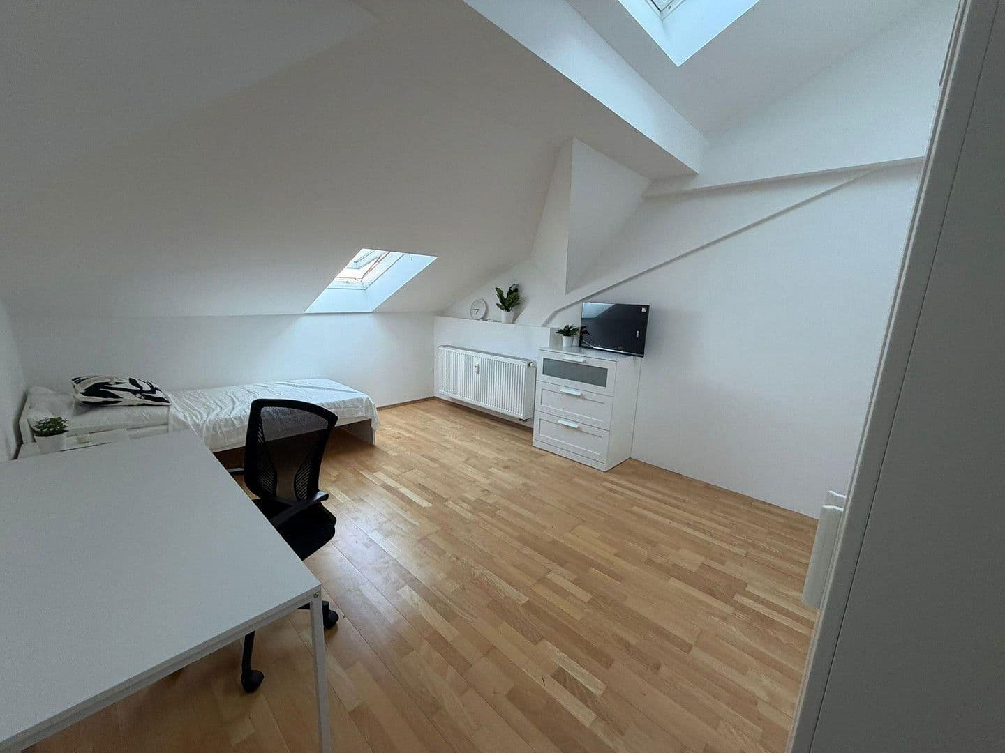 Pronájem bytu 1+1 297 m², Wörthstraße 1B, Bamberg, Bavorsko Pronájem bytu 1+1 297 m², Wörthstraße 1B, Bamberg, Bavorsko