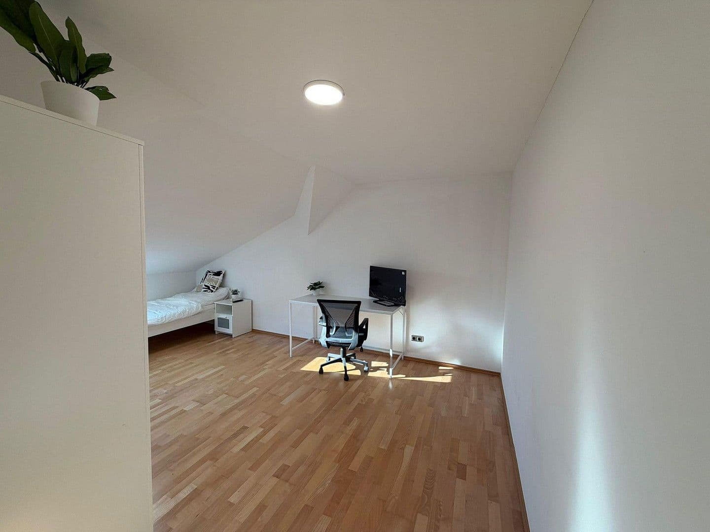 Pronájem bytu 1+1 297 m², Wörthstraße 1B, Bamberg, Bavorsko Pronájem bytu 1+1 297 m², Wörthstraße 1B, Bamberg, Bavorsko