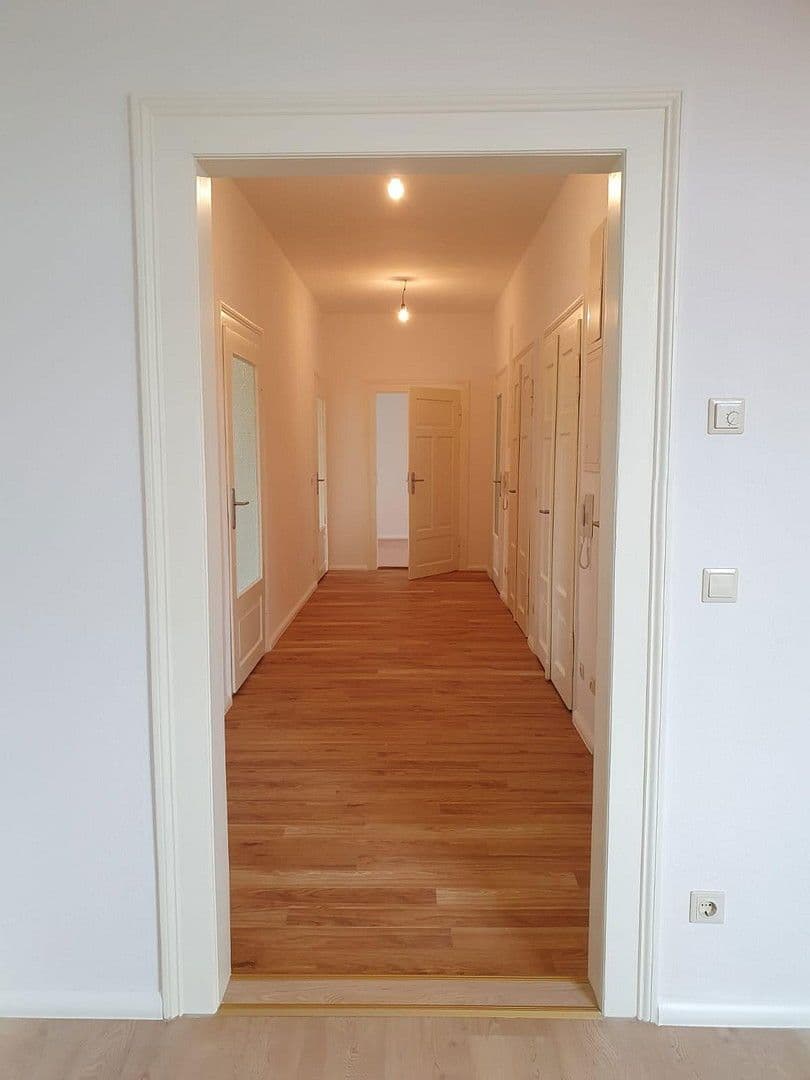Pronájem bytu 5+1 143 m², Augustusburger Straße 54, Flöha, Sasko Pronájem bytu 5+1 143 m², Augustusburger Straße 54, Flöha, Sasko