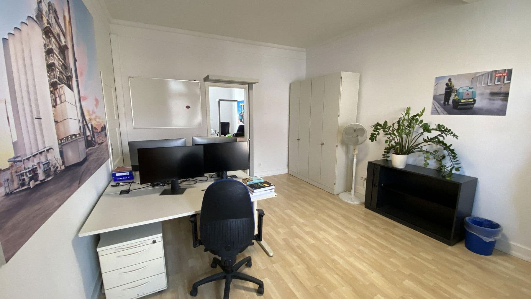 Pronájem kanceláře 82 m², Karlsruhe, Bádensko-Württembersko Pronájem kanceláře 82 m², Karlsruhe, Bádensko-Württembersko