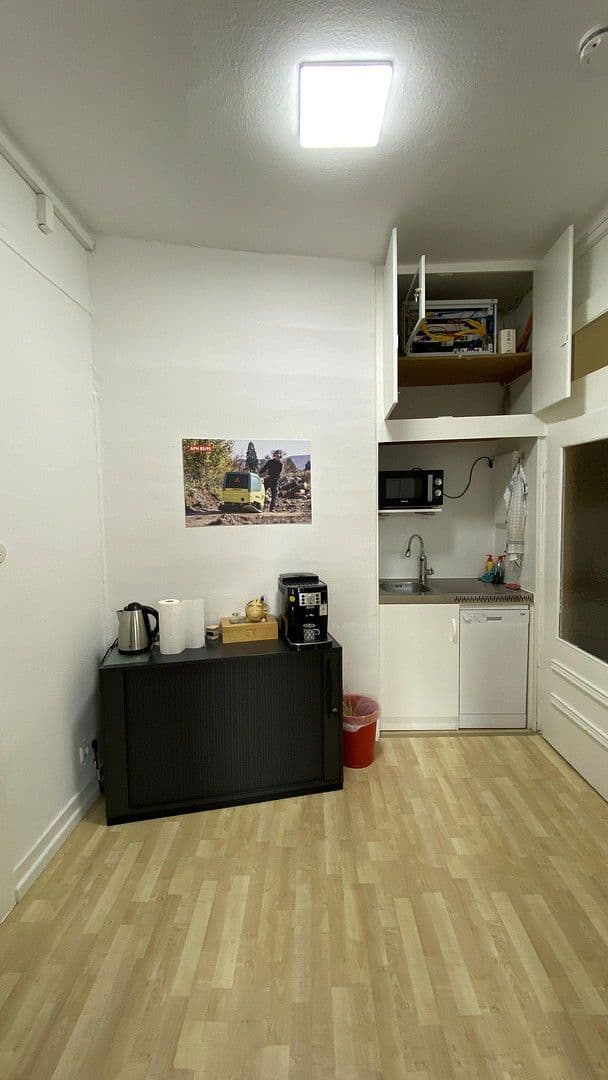 Pronájem kanceláře 82 m², Karlsruhe, Bádensko-Württembersko Pronájem kanceláře 82 m², Karlsruhe, Bádensko-Württembersko