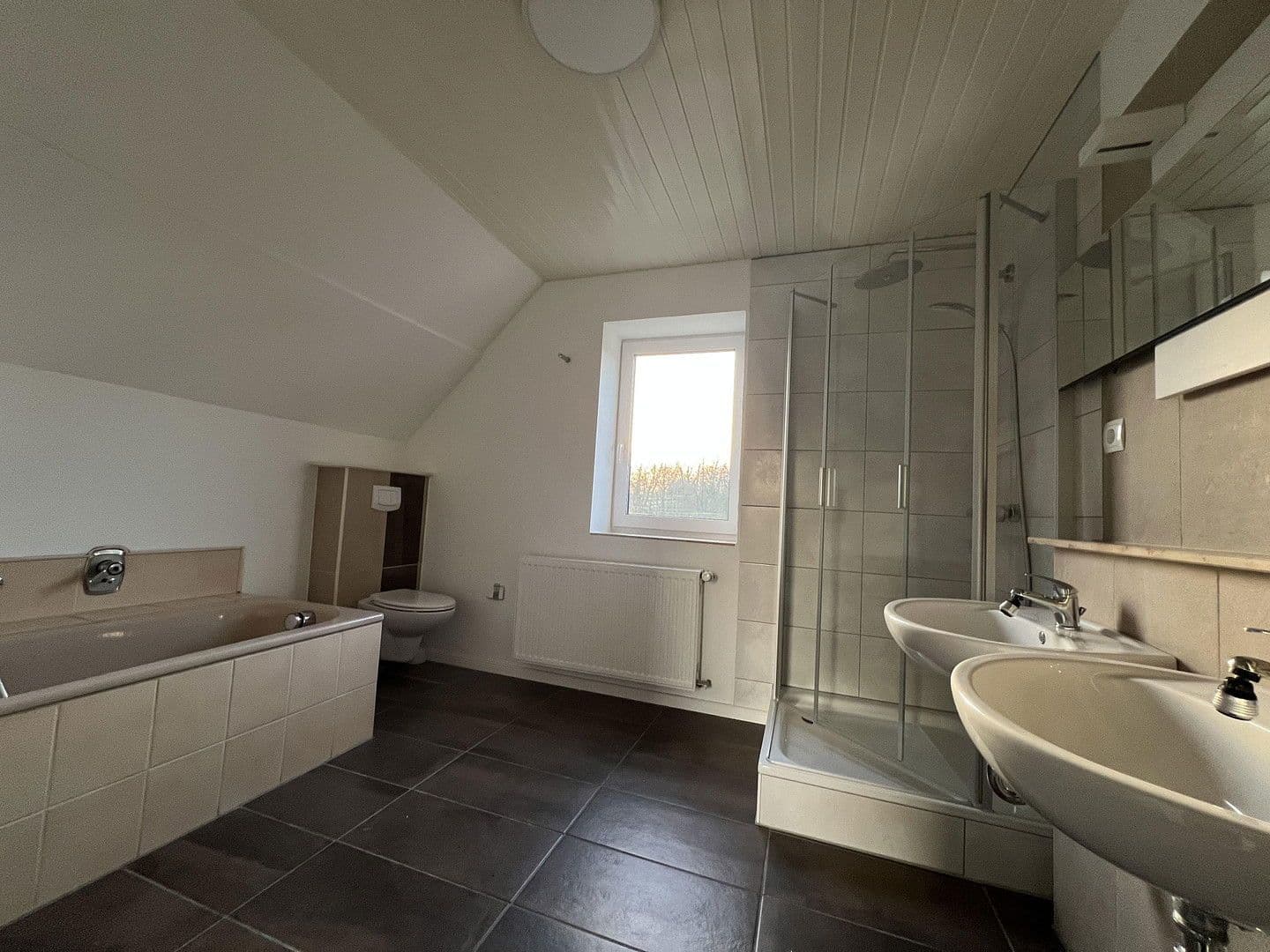 Pronájem bytu 5+1 142 m², Nienburg/Weser, Dolní Sasko Pronájem bytu 5+1 142 m², Nienburg/Weser, Dolní Sasko