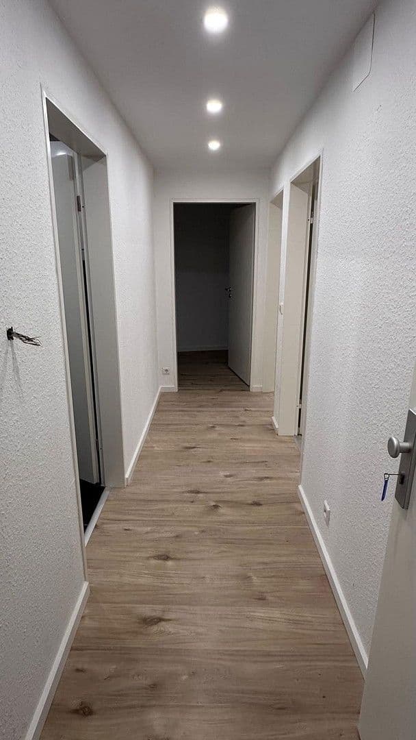 Pronájem bytu 3+1 53 m², Kirchstr. 12, Deizisau, Bádensko-Württembersko Pronájem bytu 3+1 53 m², Kirchstr. 12, Deizisau, Bádensko-Württembersko