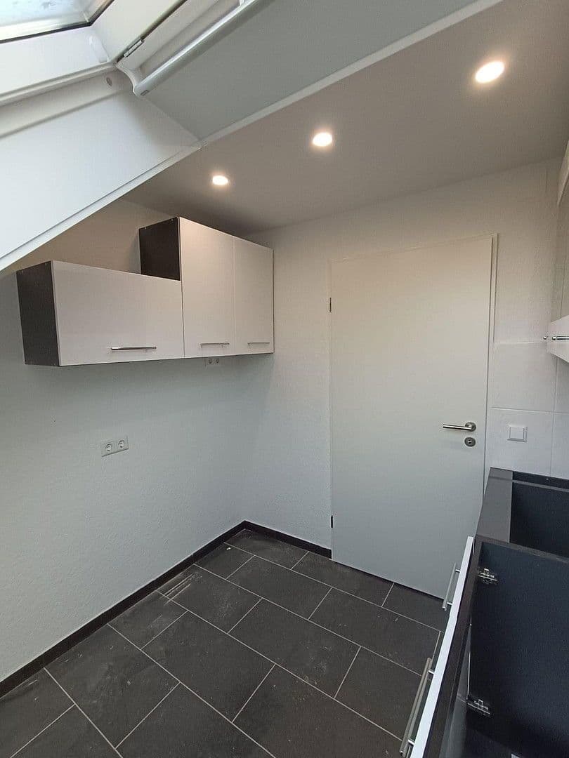 Pronájem bytu 3+1 53 m², Kirchstr. 12, Deizisau, Bádensko-Württembersko Pronájem bytu 3+1 53 m², Kirchstr. 12, Deizisau, Bádensko-Württembersko