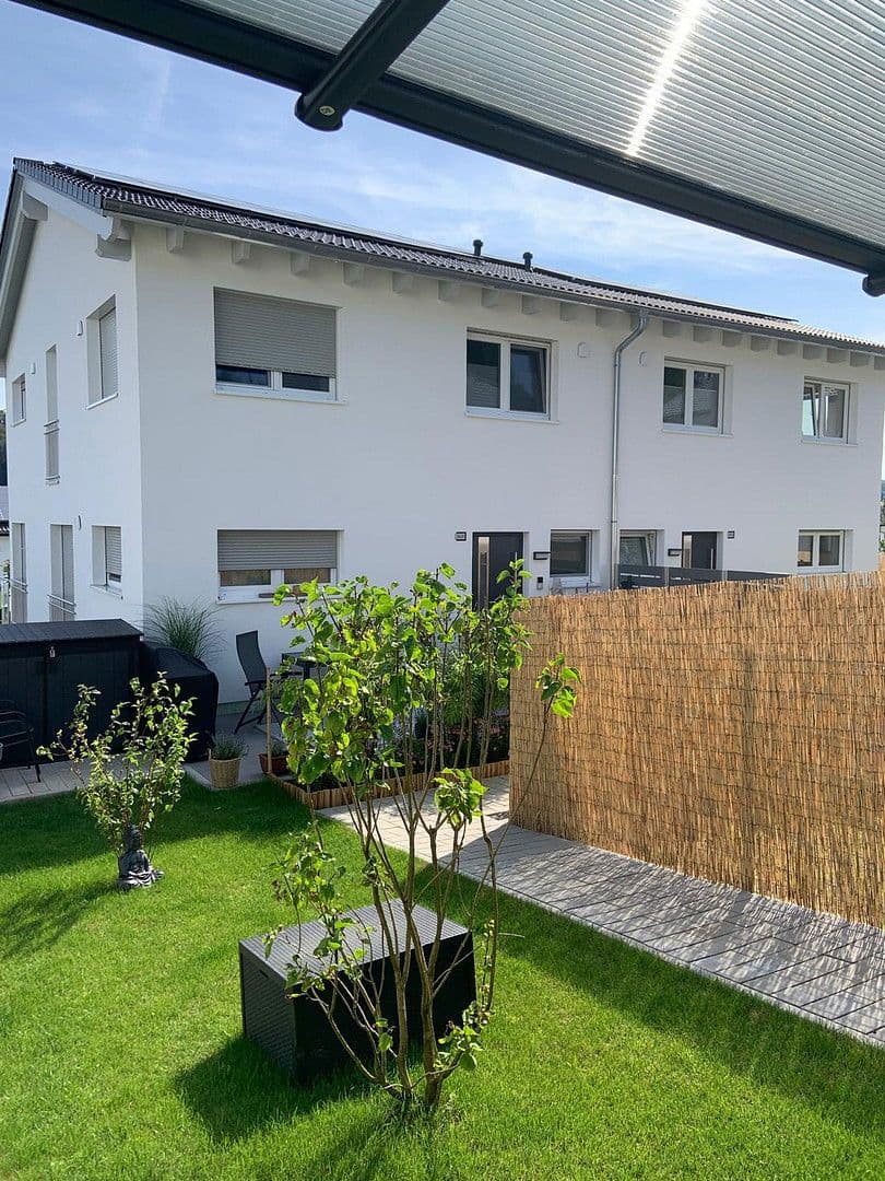 Pronájem domu 185 m², pozemek 250 m², Alte Gärtnerei 24/3, Amstetten, Bádensko-Württembersko Pronájem domu 185 m², pozemek 250 m², Alte Gärtnerei 24/3, Amstetten, Bádensko-Württembersko