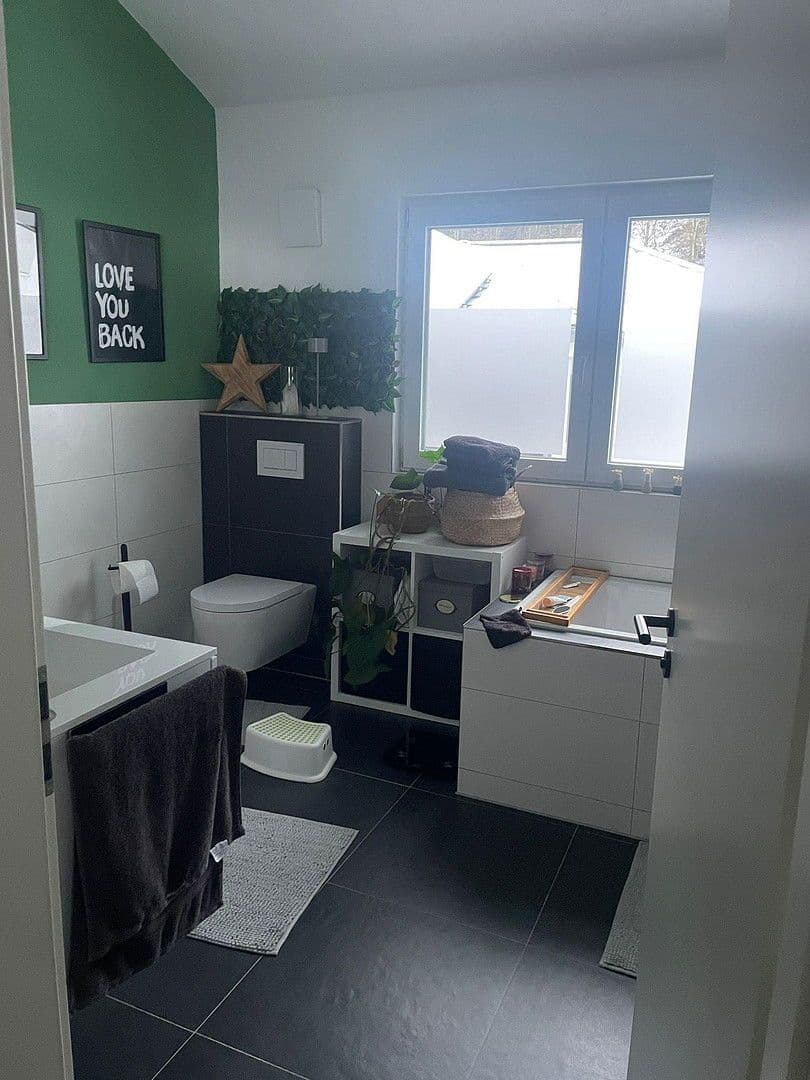 Pronájem domu 135 m², pozemek 250 m², Alte Gärtnerei 24/2, Amstetten, Bádensko-Württembersko Pronájem domu 135 m², pozemek 250 m², Alte Gärtnerei 24/2, Amstetten, Bádensko-Württembersko