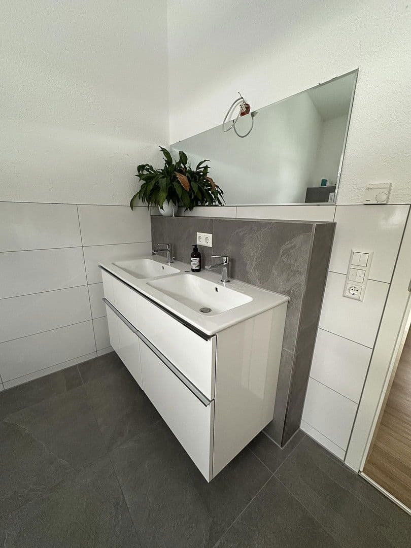 Pronájem domu 185 m², pozemek 250 m², Alte Gärtnerei 24/3, Amstetten, Bádensko-Württembersko Pronájem domu 185 m², pozemek 250 m², Alte Gärtnerei 24/3, Amstetten, Bádensko-Württembersko