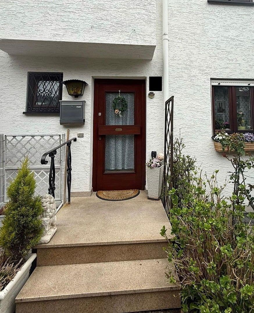 Prodej domu 156 m², pozemek 140 m², München, Bavorsko Prodej domu 156 m², pozemek 140 m², München, Bavorsko